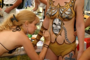 Carolyn Roper body painting festival